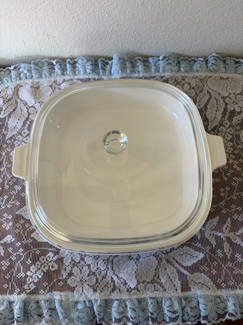 Corningware Baking Dish with Lid - Picture 2 of 7